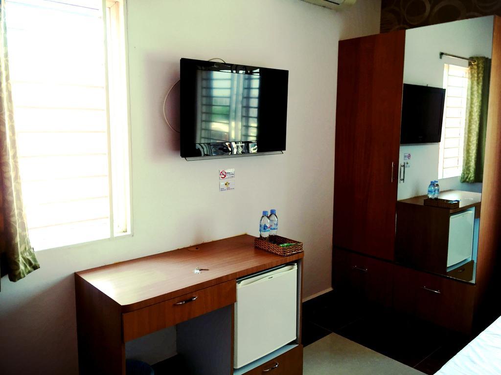 Soben Sensok Guesthouse Phnom Penh Exteriör bild