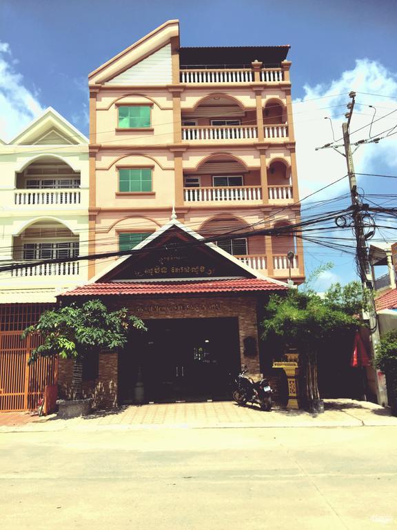 Soben Sensok Guesthouse Phnom Penh Exteriör bild